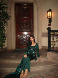 Pari Suit Set in Deep Green
