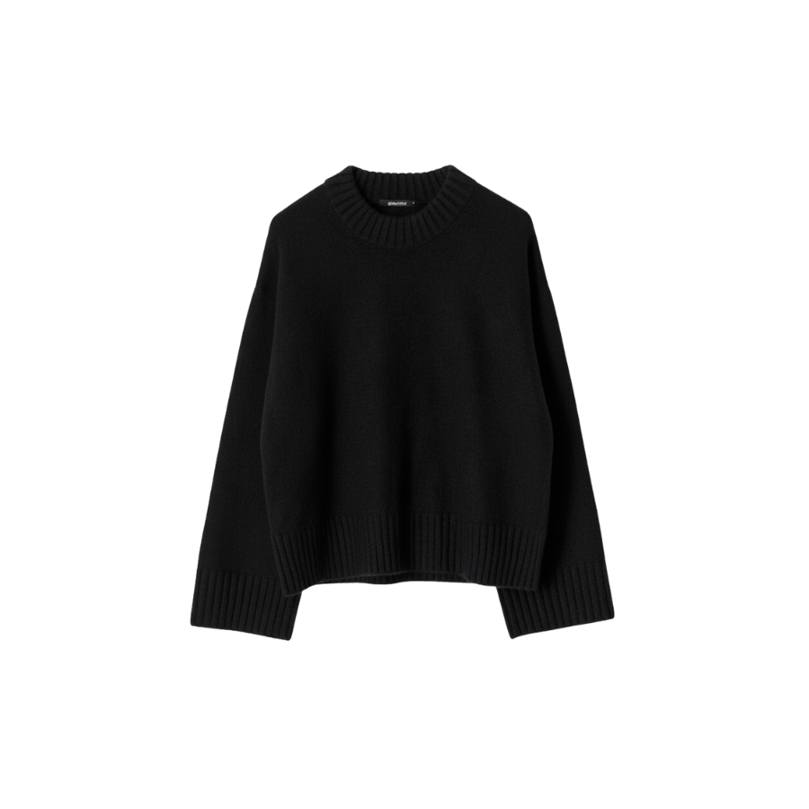 Chunky Crewneck Pullover in Black