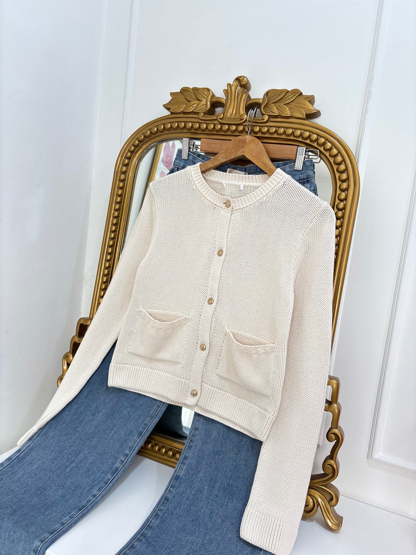 Elegant White Cardigan with Gold Buttons (XS-M)