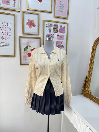 Teddy Zip Cardigan in White (XS-M)