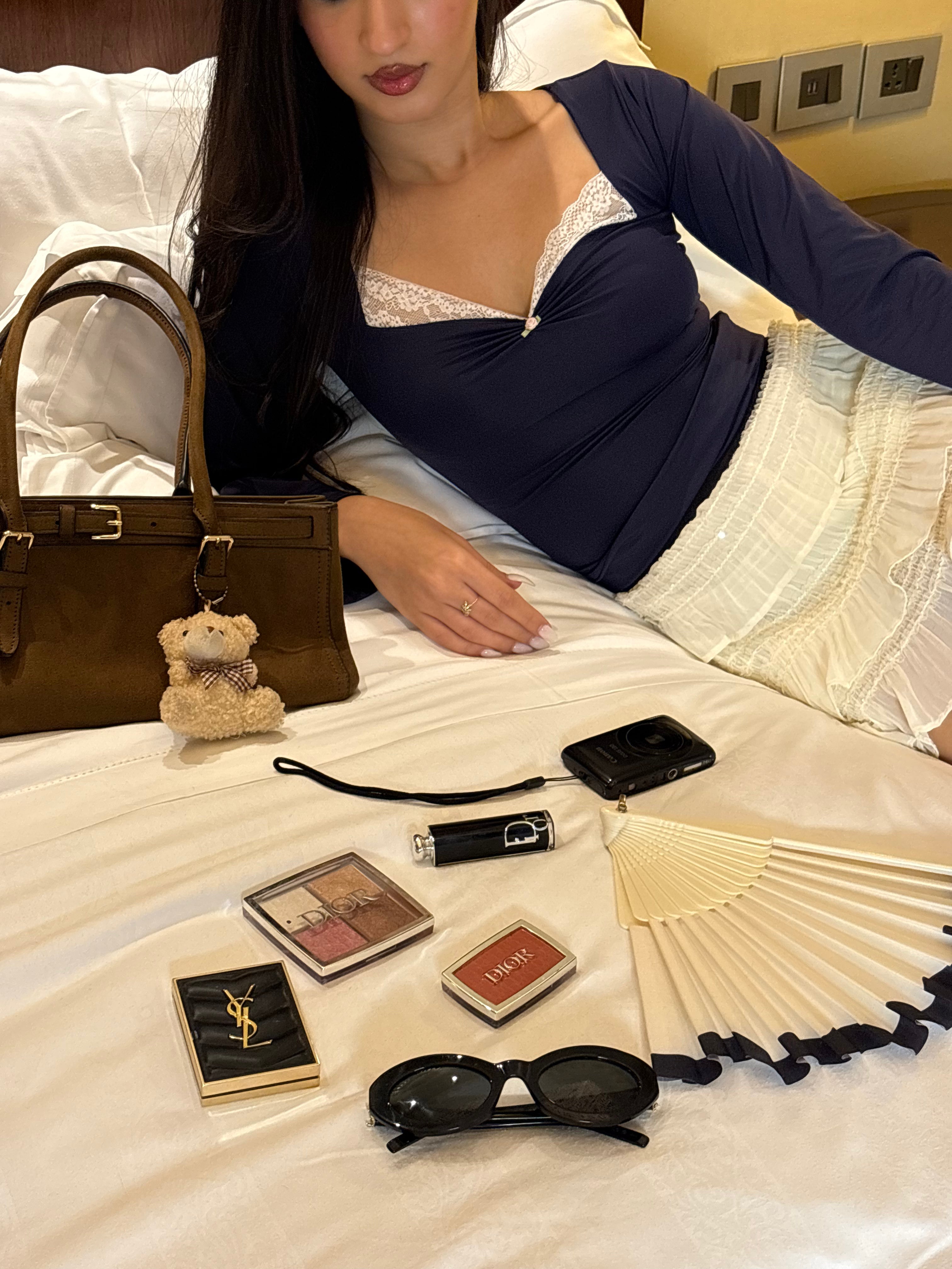 Belle Full Sleeves Sculpting Top in Navy