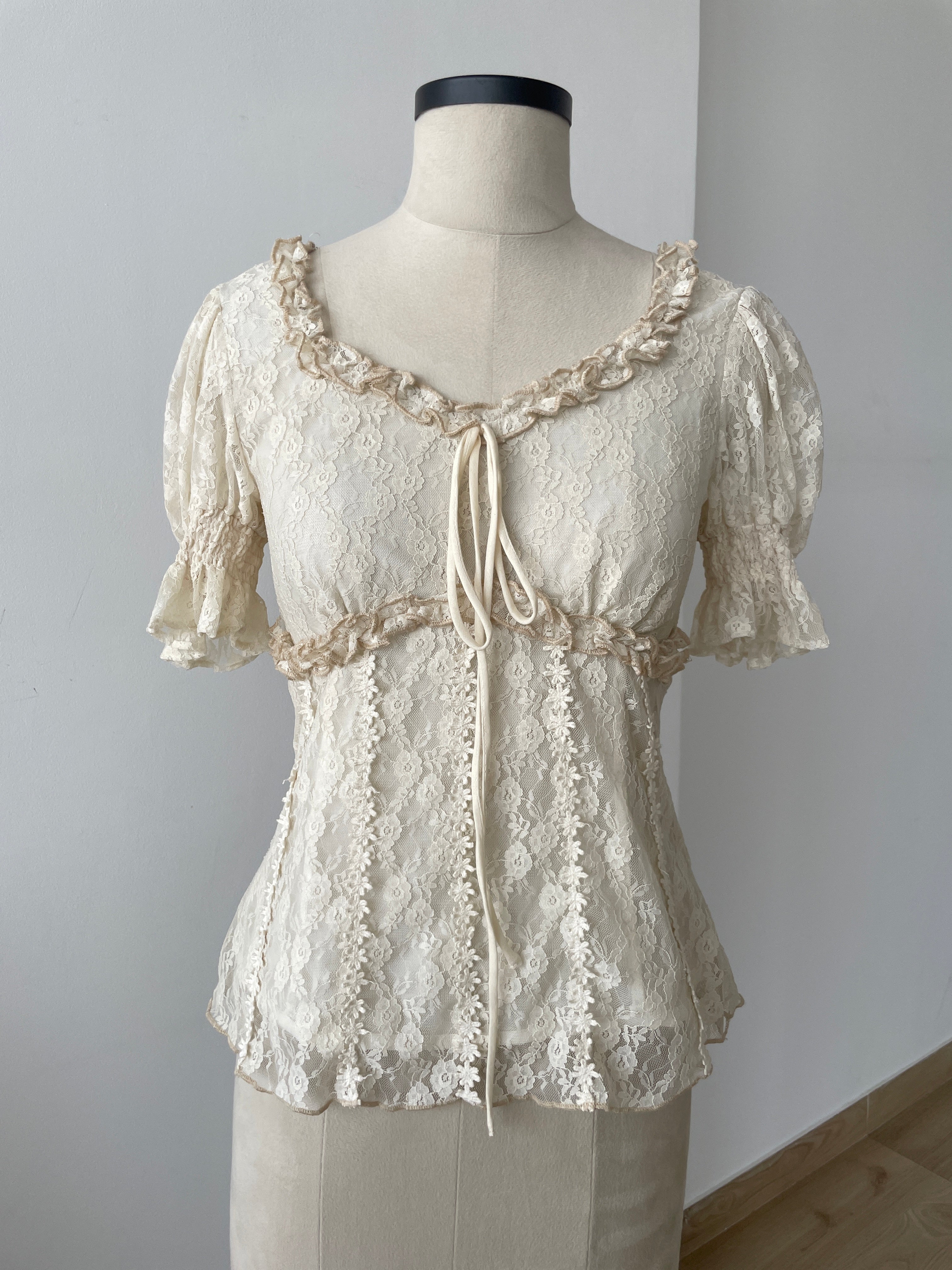 Lace Top - SAMPLE