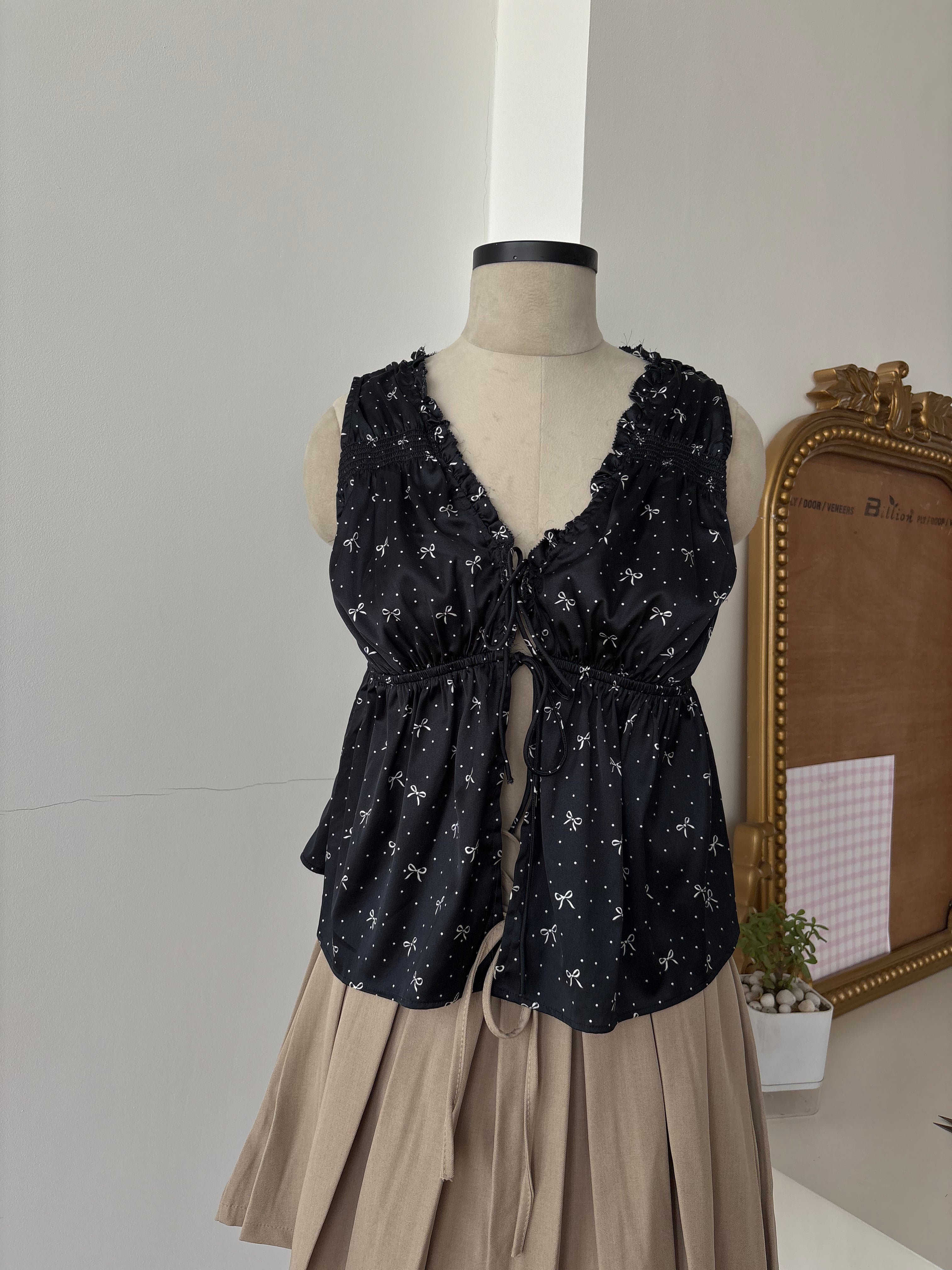 Ellie Tie Up Top in Bow (S-2XL)