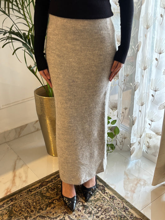 Grey Knit Skirt (26,36)