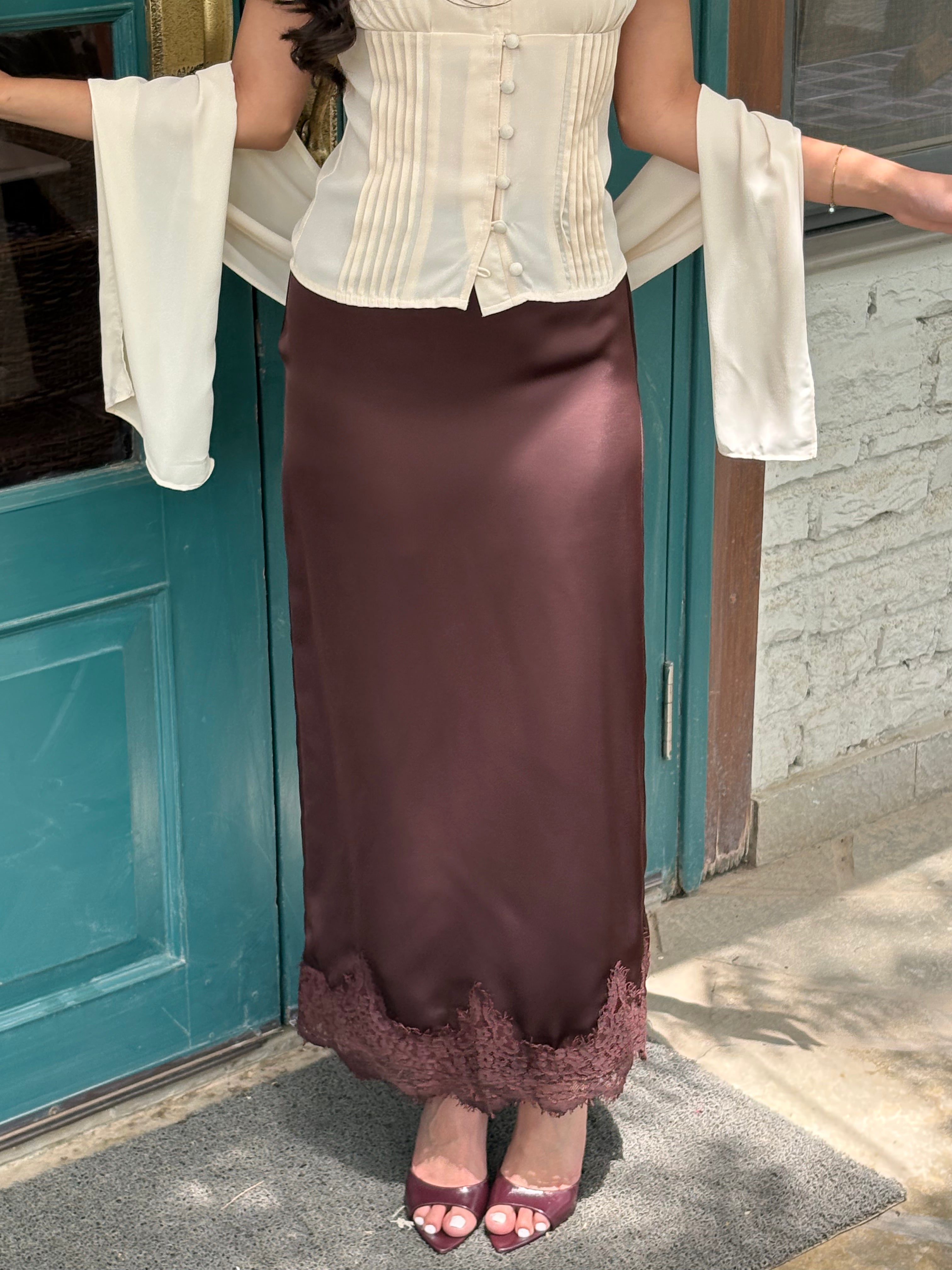 Celine Lace Skirt in Mocha