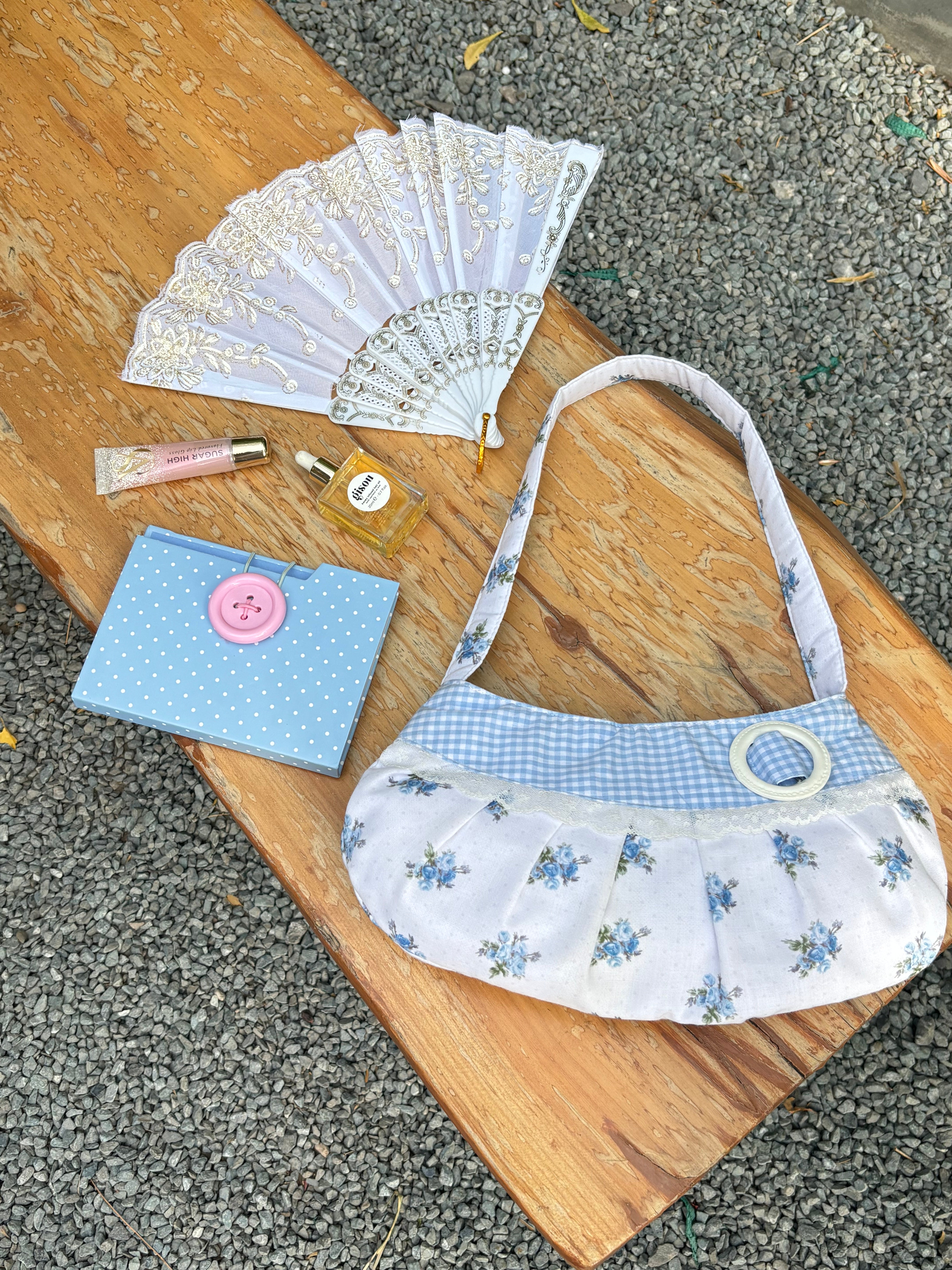 Lucy Shoulder Bag in Blue Floral