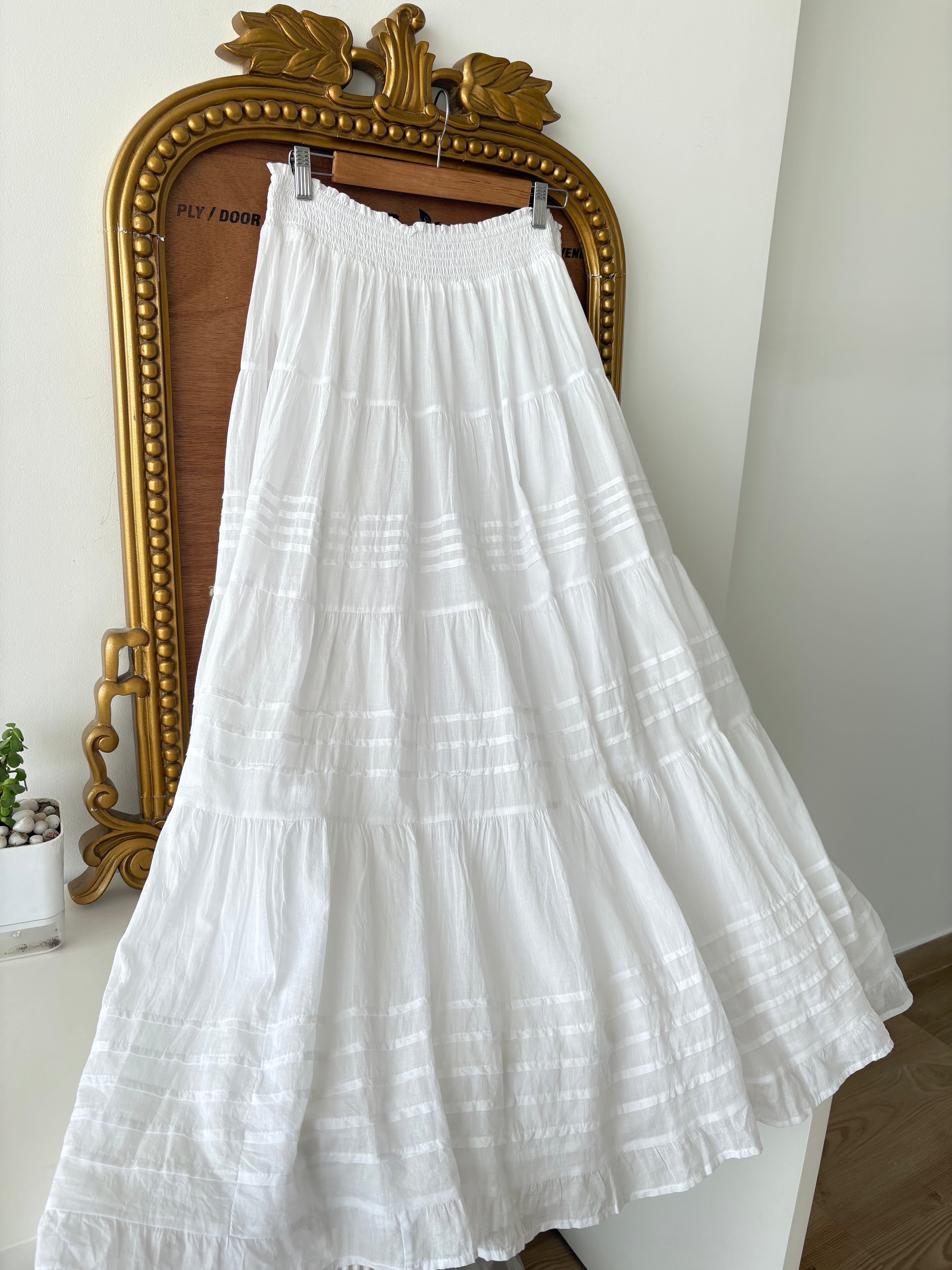 Amara Skirt in White (XL-2XL)