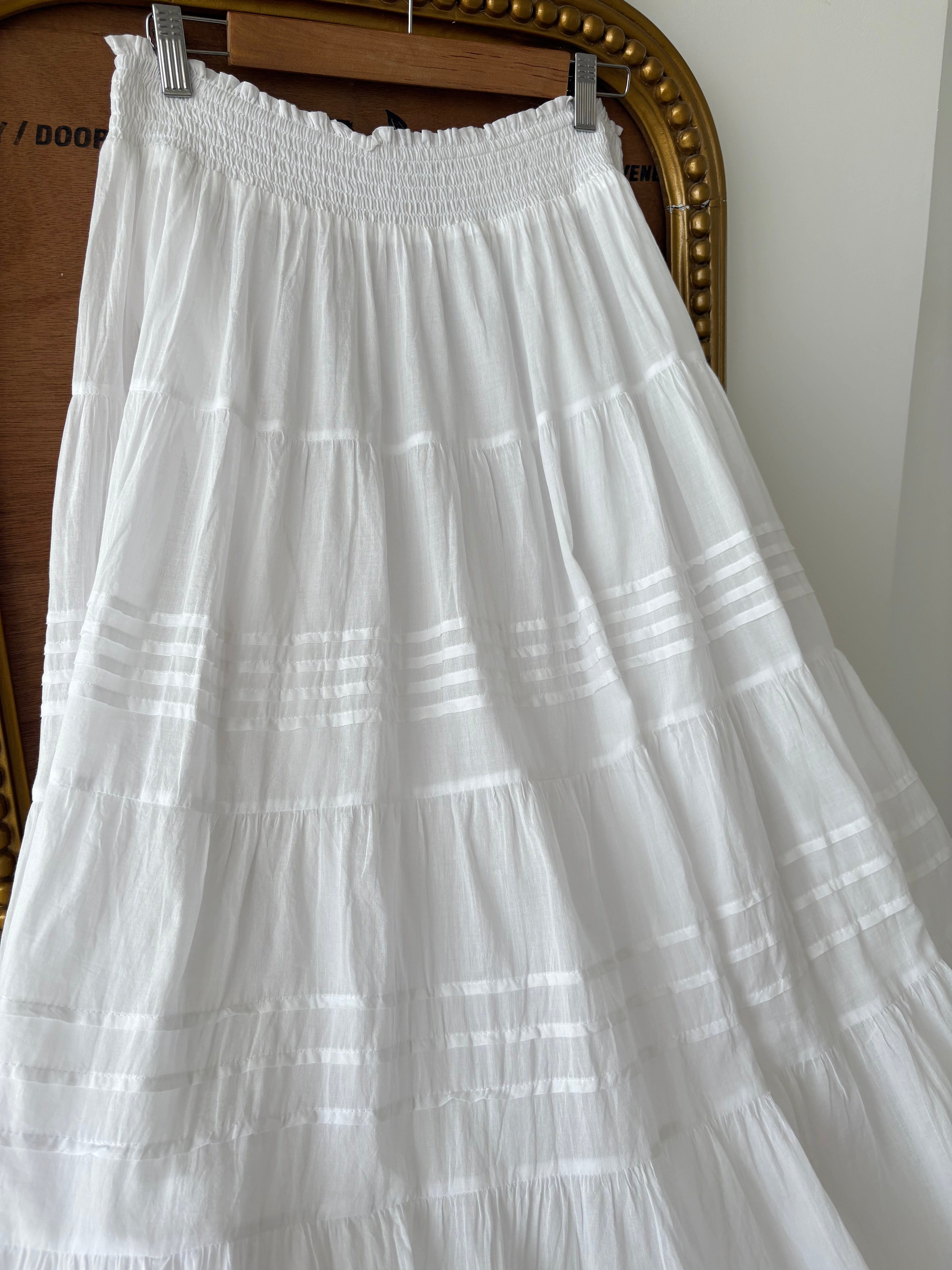 Amara Skirt in White (XL-2XL)