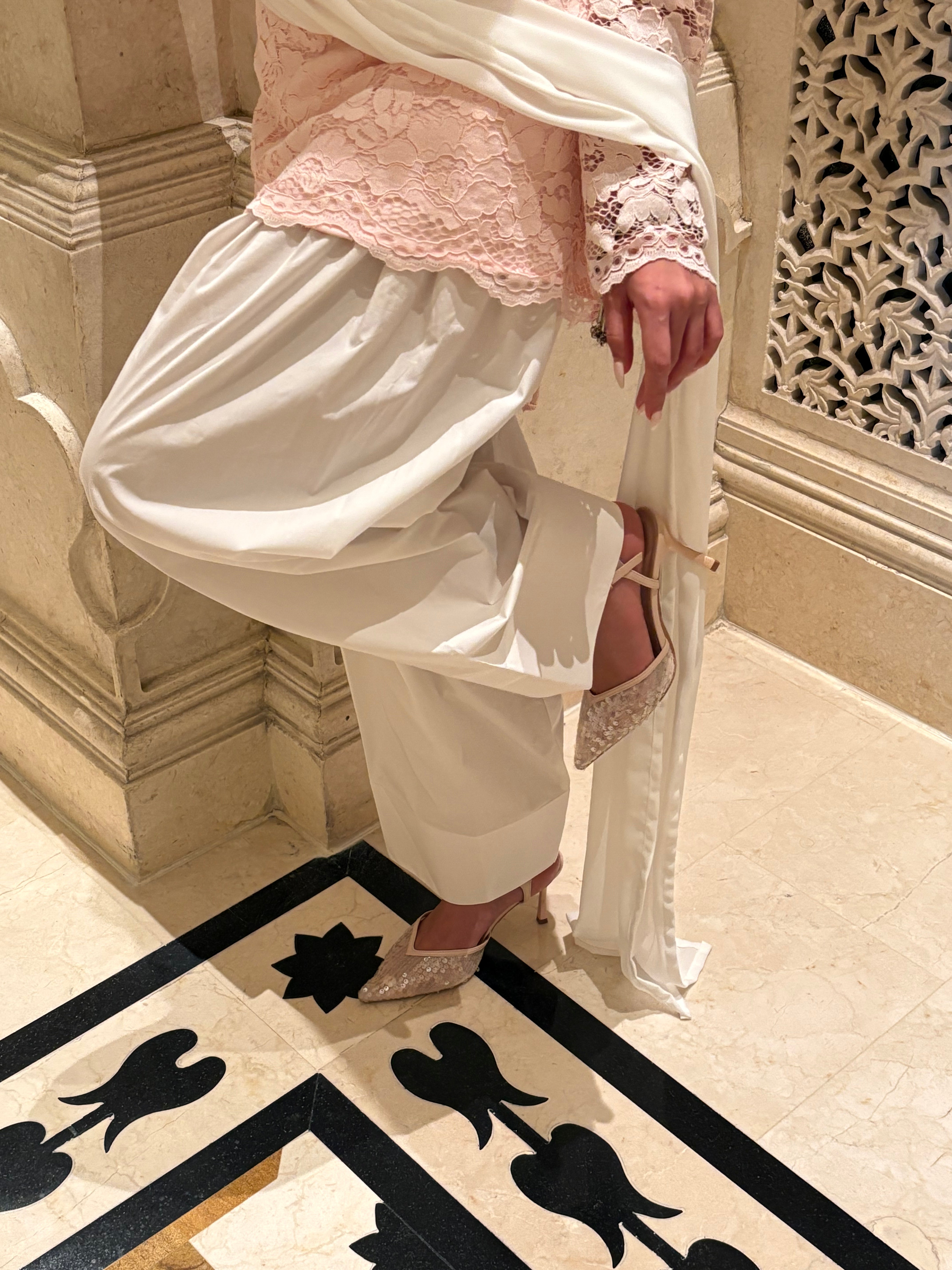 Masakali Farshi Suit Set in Chantilly Lace (2 Piece Set)