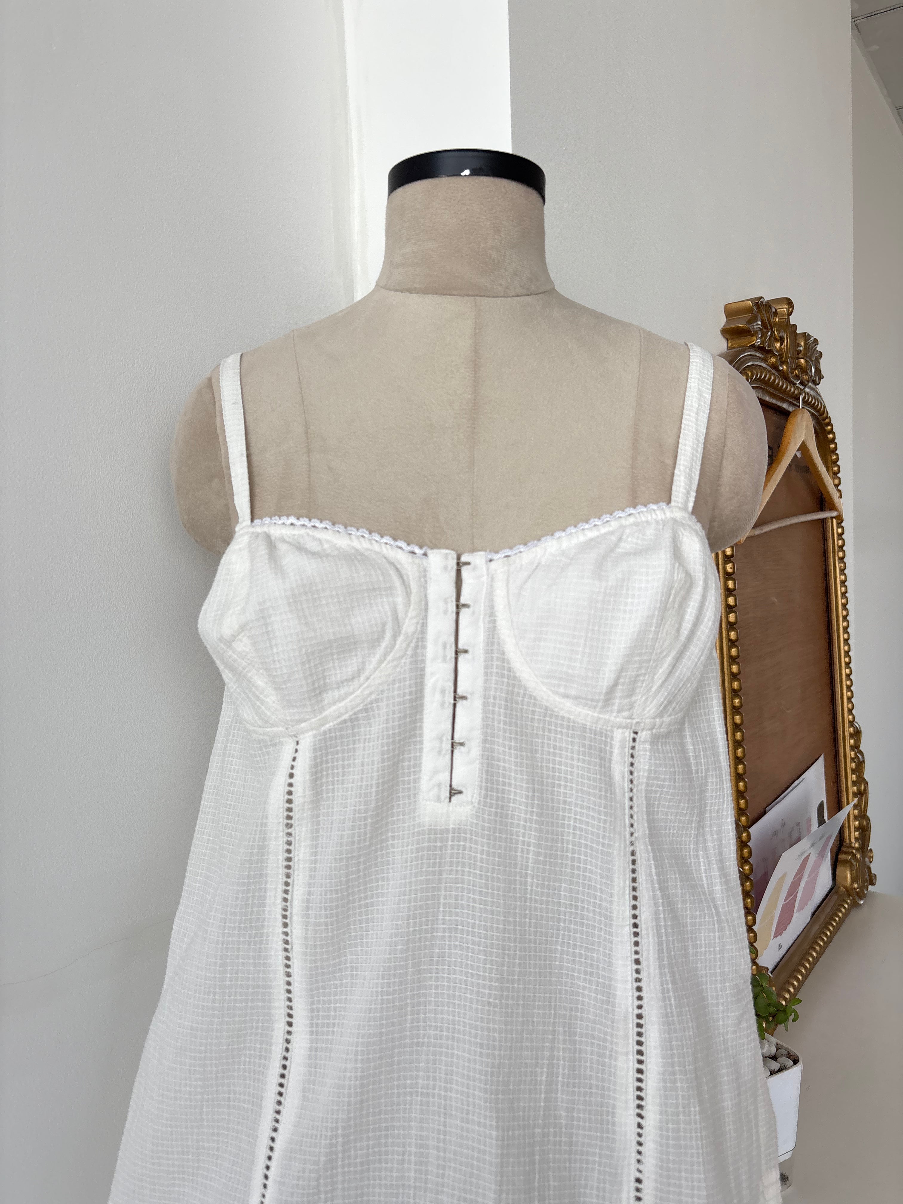 White Corset Dress (XS-S)