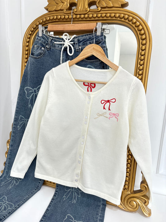 Amelia White Bow Embroidered Cardigan with Heart Buttons (Free Size)