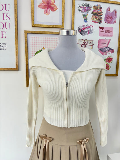 Sabrina Zip Cardigan in White (XS-S)