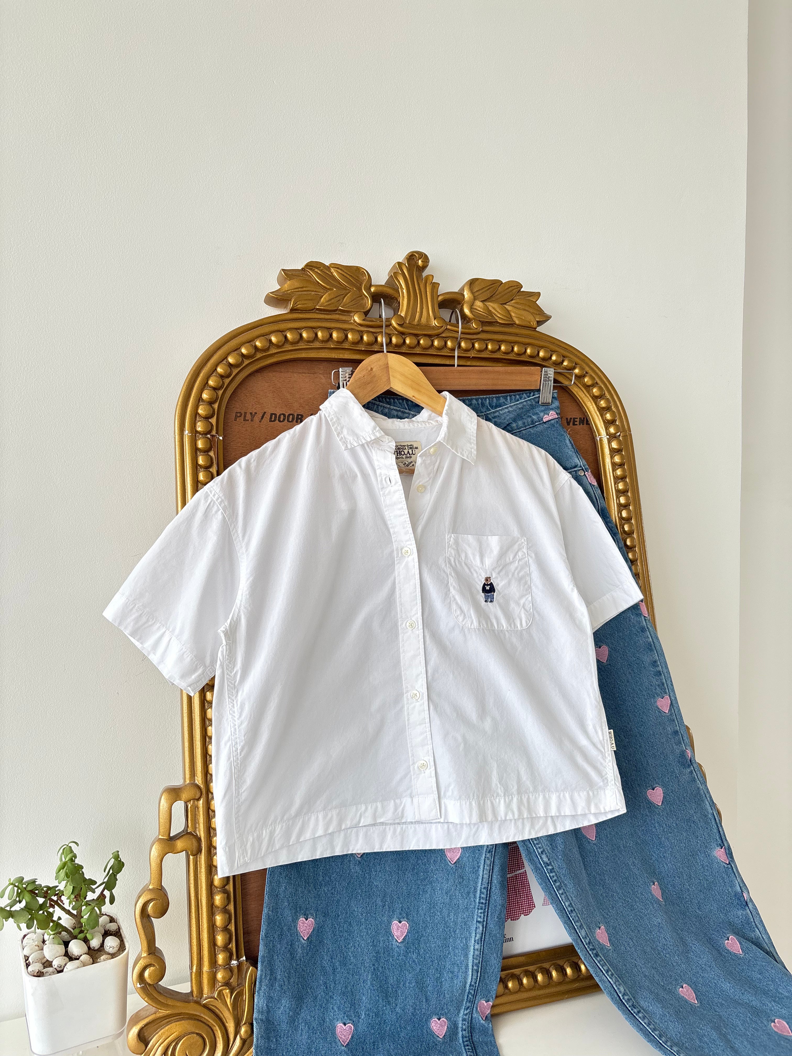 Teddy Embroidered Shirt in White (S-M)